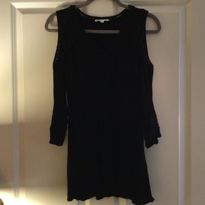 Long sleeve shoulderless blouse